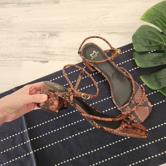 Marc Fisher Jiny 2 Square Toe Snakeskin Ankle Strap Block Heel Sandal 8 - Picture 1 of 6